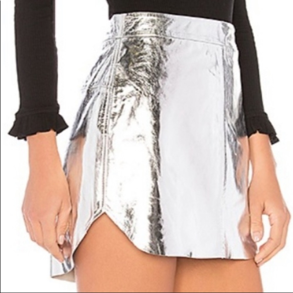 Karina Grimaldi Jacob Silver Leather Mini Skirt NWT - Picture 4 of 5